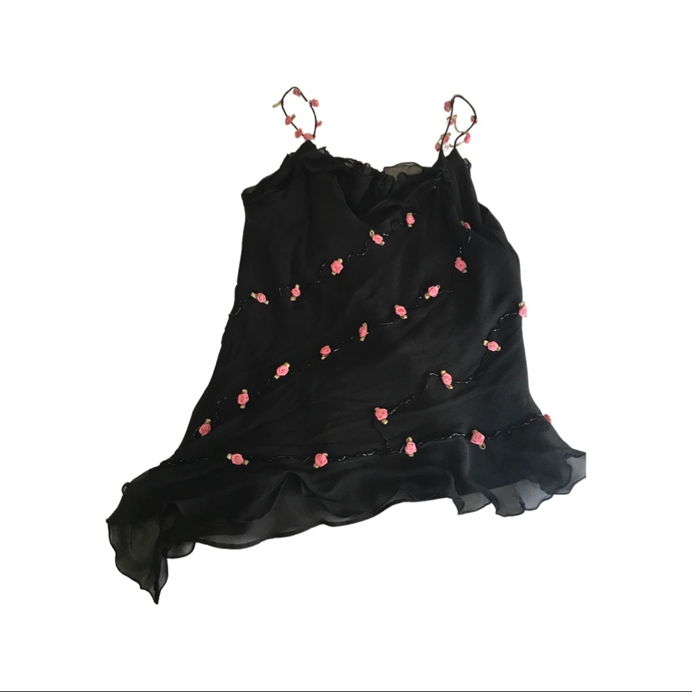 Small flower top - sequin connecting the flowers & flowers connected to sleeve